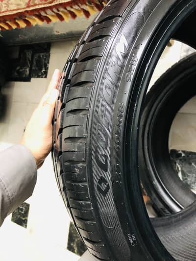225-40-18 Goform Zonda tyres urgent sale ‼