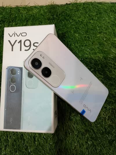 Vivo Y19s Pta approved 8/256 1day use urgent sale