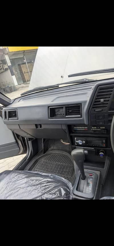 Nissan Sunny Model 1990 Automatic