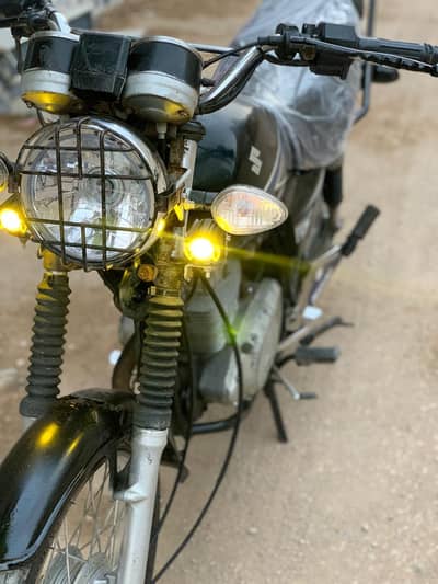 Suzuki GS 2014#0/3/1/7/0/0/2/4/6/2/9