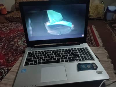 asus intel core i7_3537u intel HD graphics 4000 32mb 8Gb ram 128 ssd