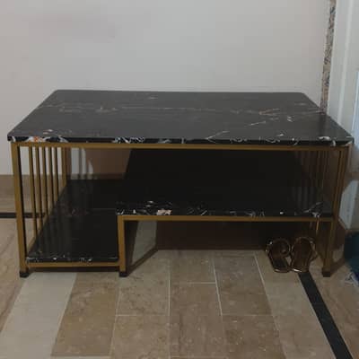 Center Table In Good Condition