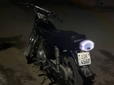 Honda 125 black 2023