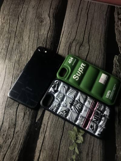 iPhone 7 Non PTA 128gb with 2 Covers in black colour 10/8 condition