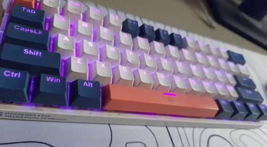 MECHANICAL KEYBOARD 60% | red switches | Hot swappable