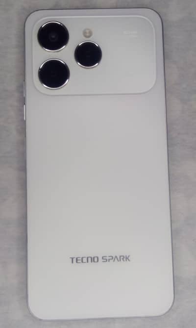 Tecno Spark 40
