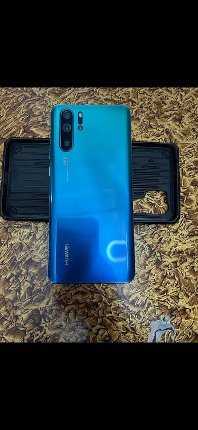 Huawei p30 pro 256 gb 50x camera single sim approved