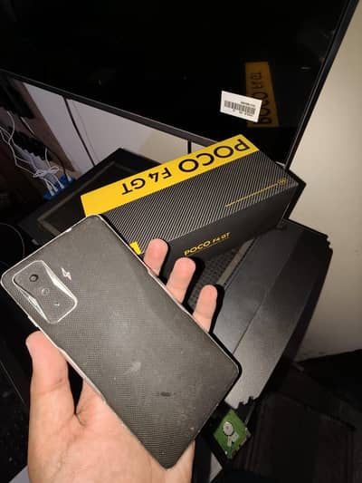 snapdragon 8 gen 1 with trigger gaming phone Poco f4 gt