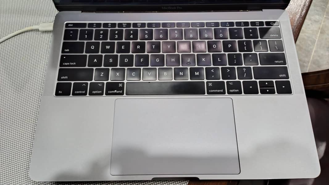 Apple MacBook Pro 2017 10/10 1