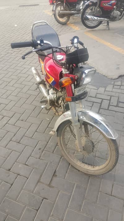 Honda CD 70 bike