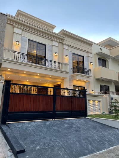 G-13 Islamabad 30x60 Classical Design House For Sale
