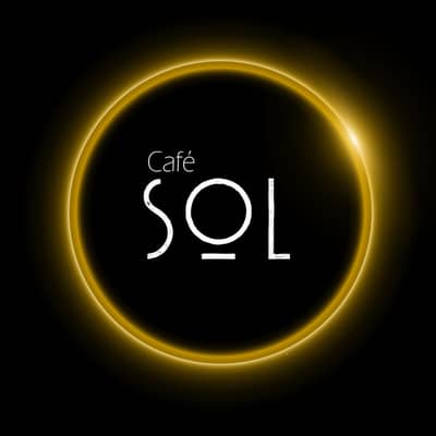 barista/ waiter/ cheff