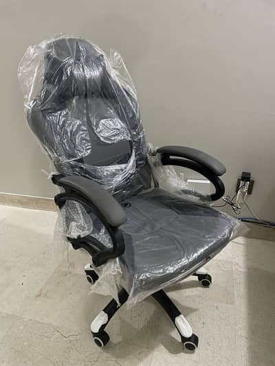 Computer chair / gaming chair