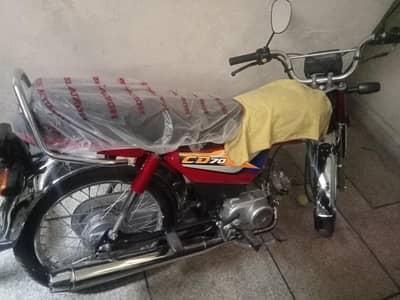 Honda CD 70 2025 model for sale  (1400 km drive