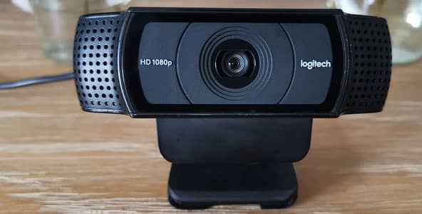 Logitech C920 Professional Webcam for Streaming and Gaming