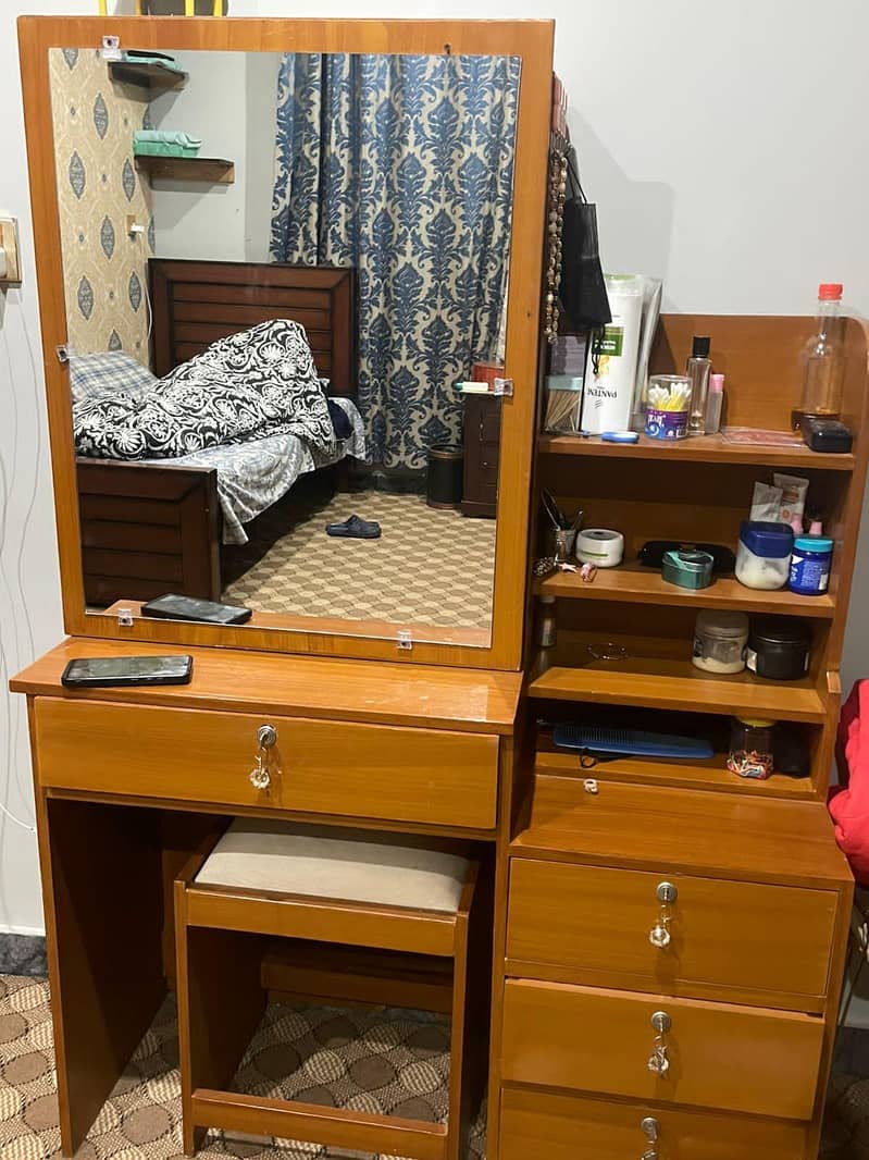 dressing table 1
