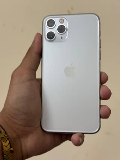 IPhone 11 pro WhatsApp 03245274517