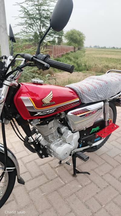 Honda self 25 model showroom condition bike, 03396464638