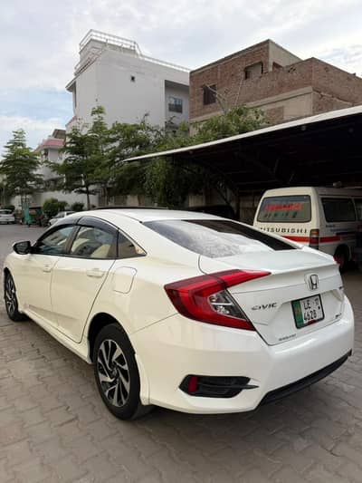 Honda Civic (Total geniune)