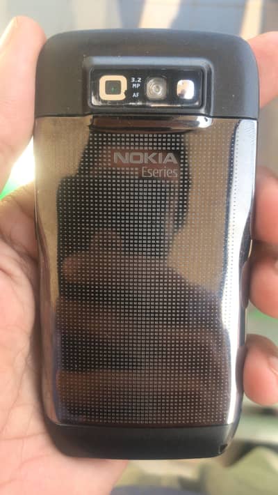 Old is gold Nokia E71 lush