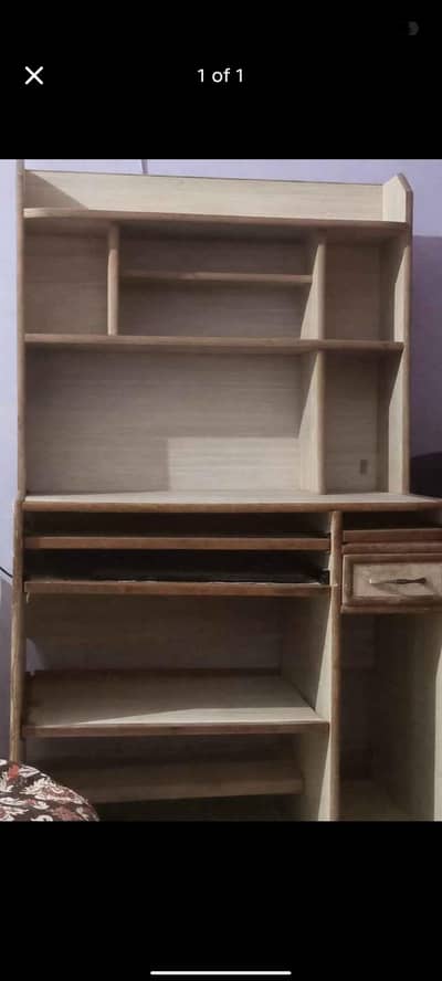 computer table in Good condition for sale