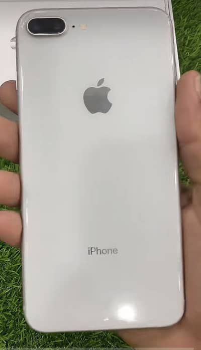 Iphone 8plus 64 :03174438573