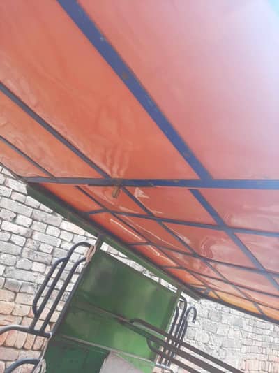 Only Rikshaw body for sale   tyre and  chain set new hai