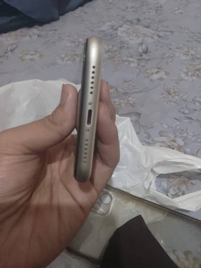 I phone 11 jv non pta 64gb 10/10 condition