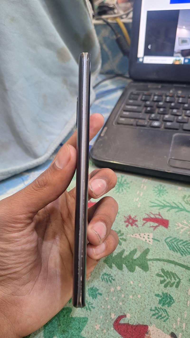 Sharp Aquos Zero 2 3