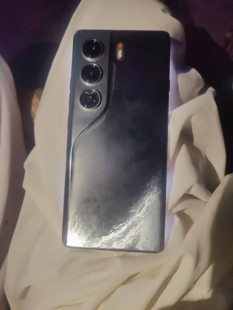 techno camon 40 pro 1