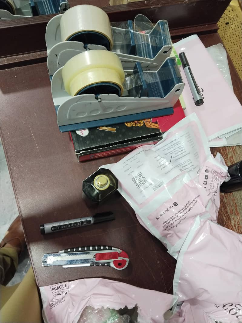 2 Females Required For Packing 1