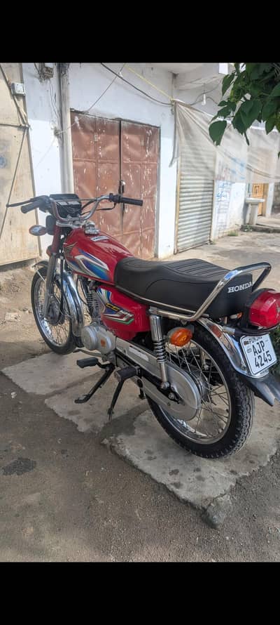 Honda CG125 isavailable for sale