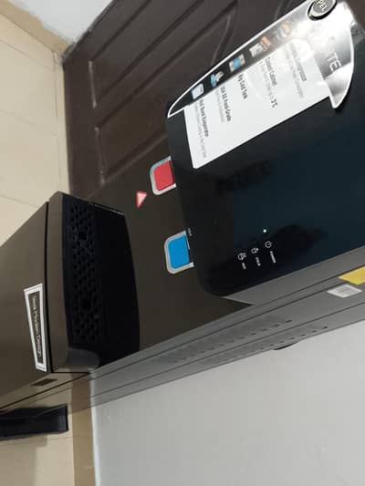 PEL Smart Series Despensor – 1 Month Used, 10/10 Condition