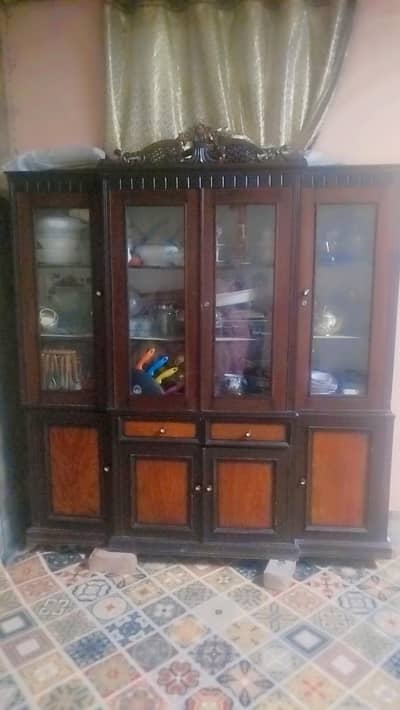 orignal wood showcase and dreesing tabel v good condition