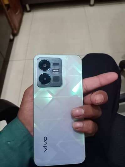 vivi y22 mobile no open   charge with box collar blu condition 10/10