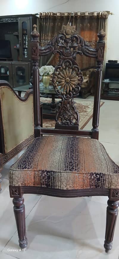 pure sheesham wood chinioti dinning with 8 chairs