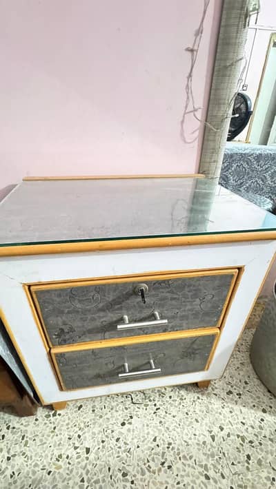 King Size Bed with two side tables