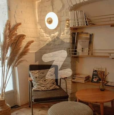 800 Square Feet Flat In Bahria Town - Sector C For sale At Good Location