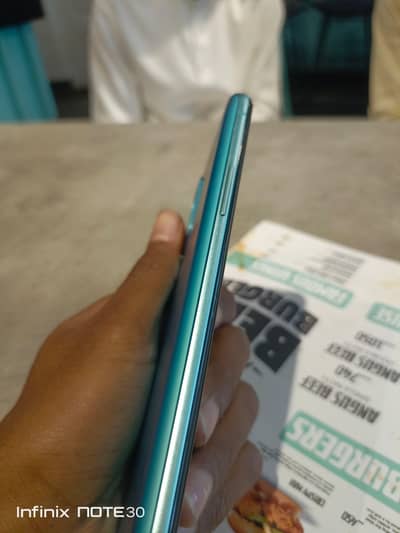 one plus 8t 9by10 condition 8/128 dual sim pta