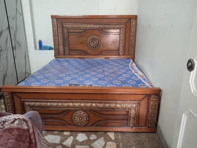 bed with mattress used a 2 month