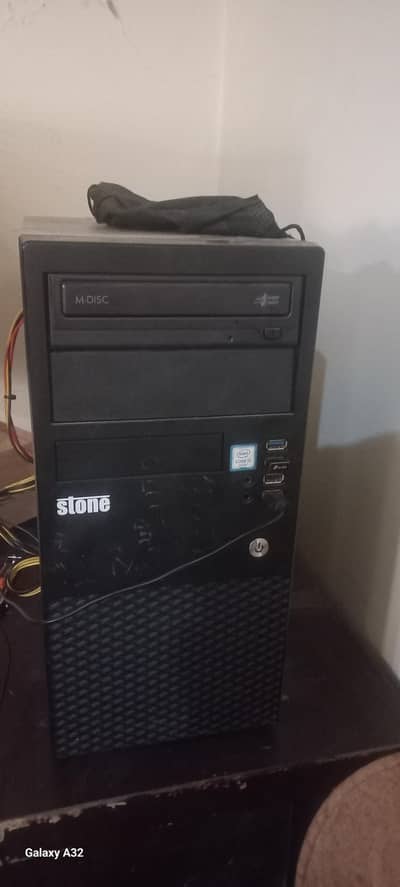 excellent gaming pc plays all ga. es in 60 fps