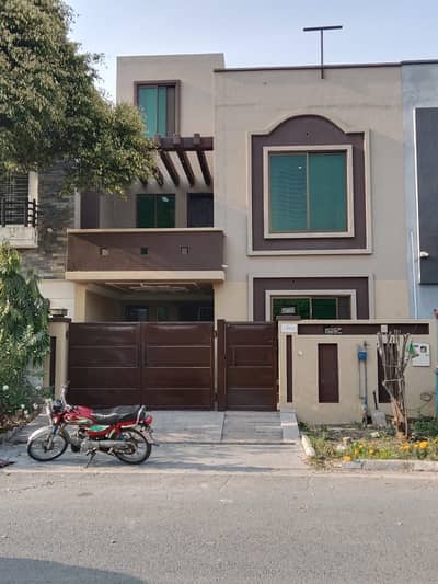 5 Marla House Park facing For Sale In sunflower Block Bahria Nasheman Lahore
