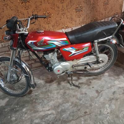 Honda 125 model 2023  tanki tapy 24 waly hai