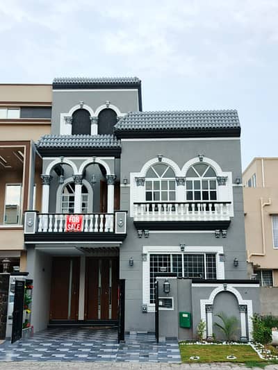 A modern Spanish design 5 M marla house forsale