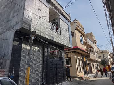 House In Walton Road Sized 4 Marla Is Available