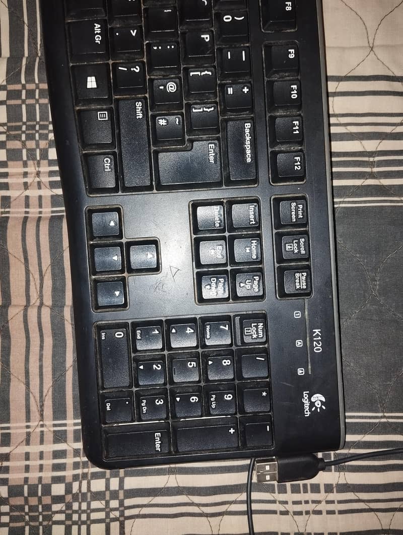 Logitech  wired keyboard 2