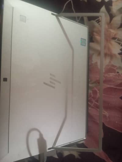 Laptop Elite x2 core i5 8gen 4k display