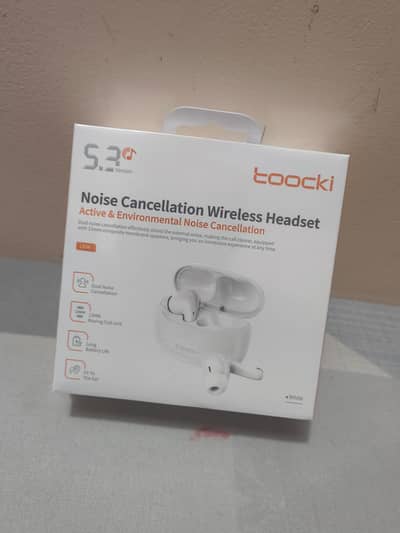 Earbuds Toocki Brand 5.3 best quality sound and bass.