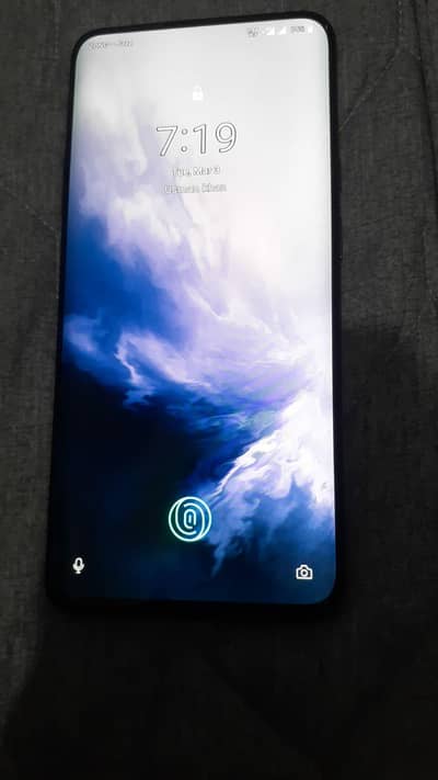one plus 7pro 8/256 Exchange possible with good camera phone