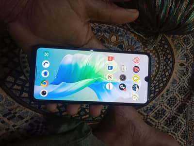 box and 44W original charger 8+4/128  my watsapp  nbr 03084637532